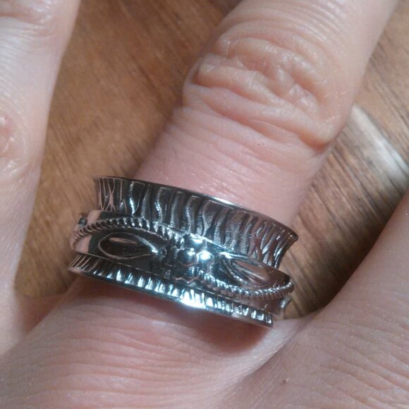 Sterling Silver Spinner Band Ring (size 8) - Picture 12 of 13